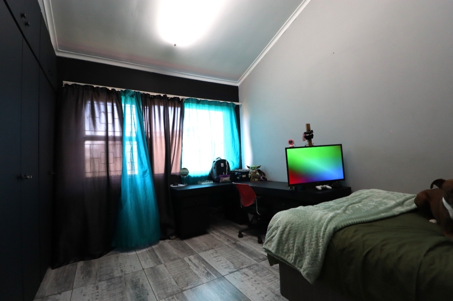 5 Bedroom Property for Sale in Morningside Eastern Cape